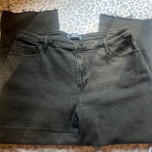 Women’s Hollister Ultra High-Rise Dad Jean — Size 17 Short